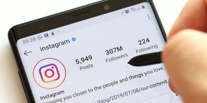 Cara mengetahui orang yang unfollow kita di Instagram